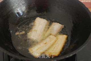 补脾益气养肝泽肤养发健美的美味佳品—红烧带鱼的做法步骤:6