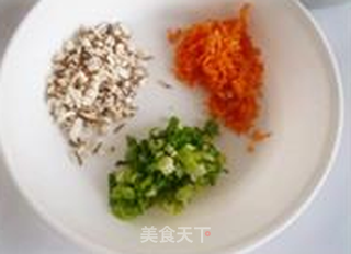 腐皮鲜虾石榴包的做法步骤:2