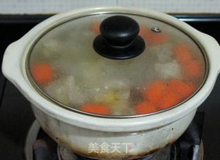 【胡萝卜玉米排骨汤】的做法步骤:8