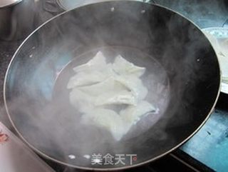 韭菜鸡蛋熟馅饺子的做法步骤：12