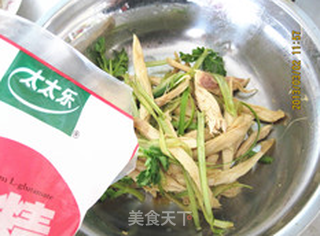 蒜苔凉拌手斯鸡肉的做法步骤：7