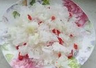鲫鱼银耳汤的做法步骤:3