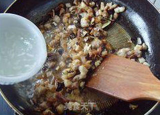 汁鲜味美---台式卤肉饭的做法步骤:8