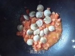 饭菜一锅出的番茄蛤蜊烩饭的做法步骤:4