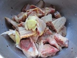 粽香糯米鸡的做法步骤:5