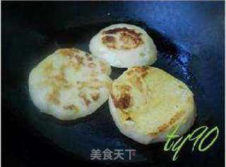蛋煎馒头片的做法步骤:6