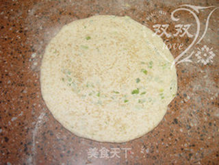 全麦发酵葱油饼的做法步骤:11
