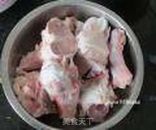 海带筒骨汤的做法步骤:3
