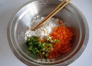健康营养早餐——胡萝卜鸡蛋饼的做法步骤:4