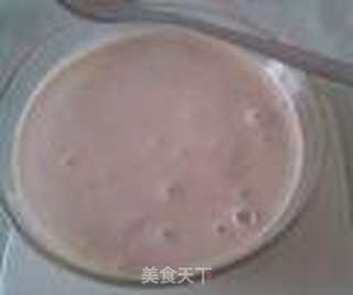 香蕉奶昔的做法步骤:2
