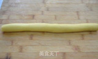 加了果仁的-【豆沙一口酥】的做法步骤:11