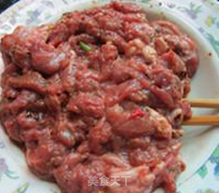 香芹炒牛肉的做法步骤:4