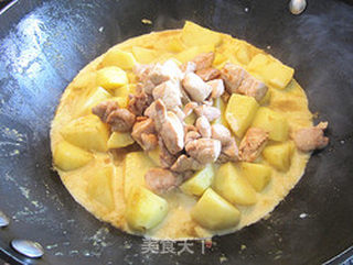 绿咖喱鸡肉土豆的做法步骤:12