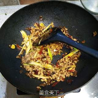 干煸豆角的做法步骤:5