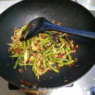 干煸豆角的做法步骤:6