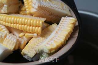 山药玉米排骨汤的做法步骤:5