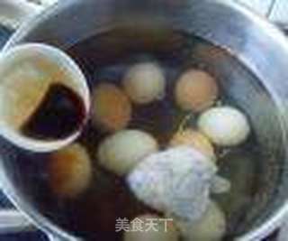 街边人气小吃---五香茶叶蛋的做法步骤:4