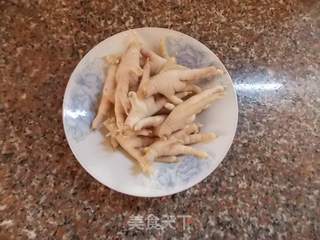 鸡脚煲杏鲍菇的做法步骤:4