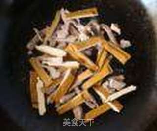 红豆干炒肉丝的做法步骤：5