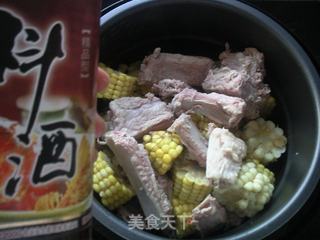 东北玉米炖排骨的做法步骤:5