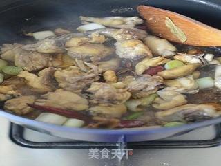 小鸡炖蘑菇的做法步骤:10