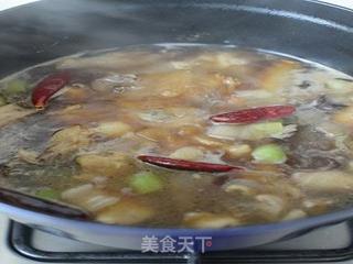 小鸡炖蘑菇的做法步骤:11