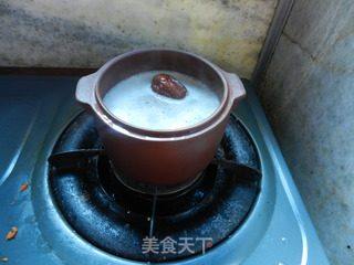 宝宝菠菜红枣鸡蛋小米粥!的做法步骤:3
