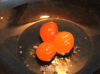 蛋黄焗皮皮虾的做法步骤:8