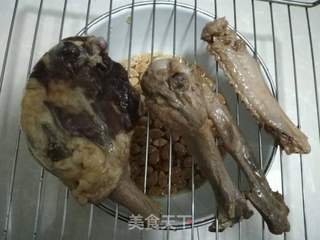 秘制烤鹅腿的做法步骤:11