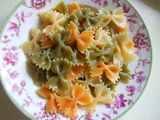 西餐中吃-菌菇蝴蝶面的做法步骤:7