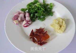 【盐酥鱼片】的做法步骤:2