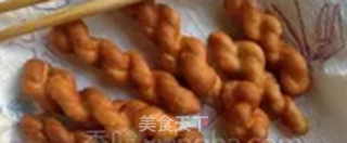 橙香小麻花的做法步骤:3