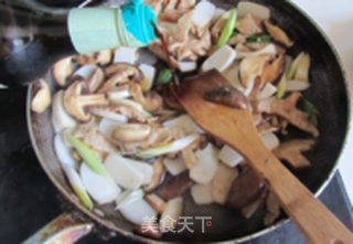 青蒜肉丝炒年糕的做法步骤：10