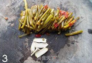 咸蒜苔炒肉的做法步骤：3