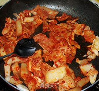 辣白菜炒五花肉的做法步骤:8