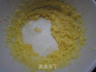 黄金椰蓉球的做法步骤:4