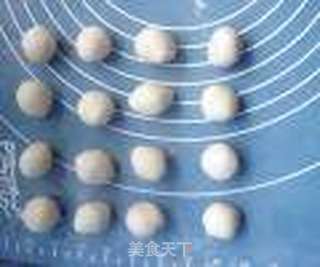 黑芝麻老婆饼的做法步骤:8