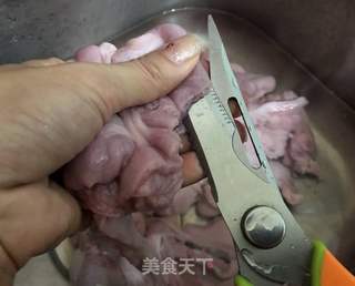 黑乐砂锅啫啫生肠的做法步骤:2
