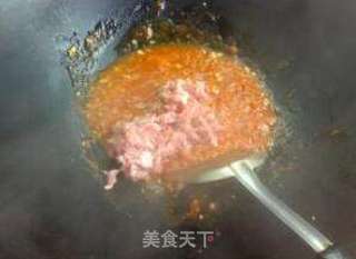 玩转饺子皮2:饺皮肉酱千层面的做法步骤:6