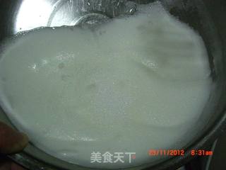 樱桃干蛋糕卷的做法步骤:11