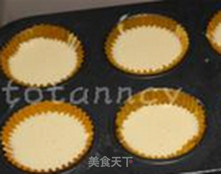 牛奶杯子小蛋糕的做法步骤:8