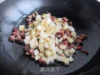 超下饭的腊肠酸萝卜丁的做法步骤:9