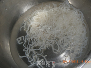 大白菜炒魔芋的做法步骤：2