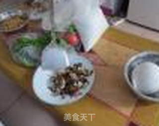 宁化烧卖（也叫客家芋仔包）的做法步骤：2