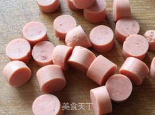番茄肉酱香肠排排队意大利面的做法步骤:4