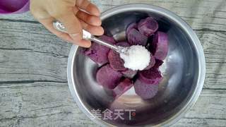 紫薯开花馒头的做法步骤:2
