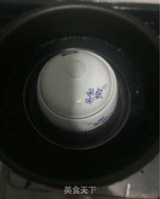 玫瑰花牛奶炖燕窝的做法步骤:4