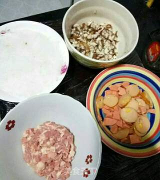 香菇瘦肉粉丝包的做法步骤:5