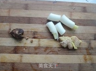 柠檬鸡丝的做法步骤：1