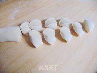 喜欢你没道理——香芹肉包的做法步骤:7